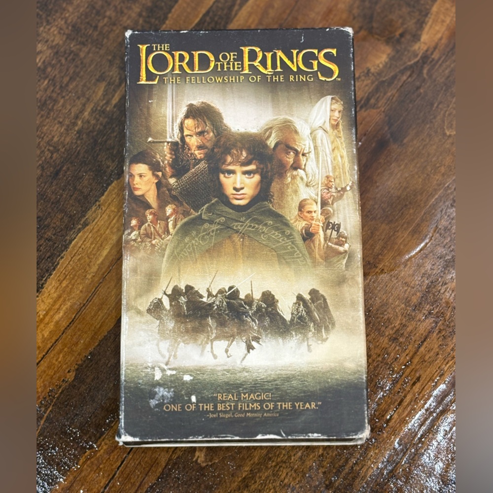 The Lord of the Rings VHS – The Fellowship of the Ring – Damaged Case – Pre-Owne